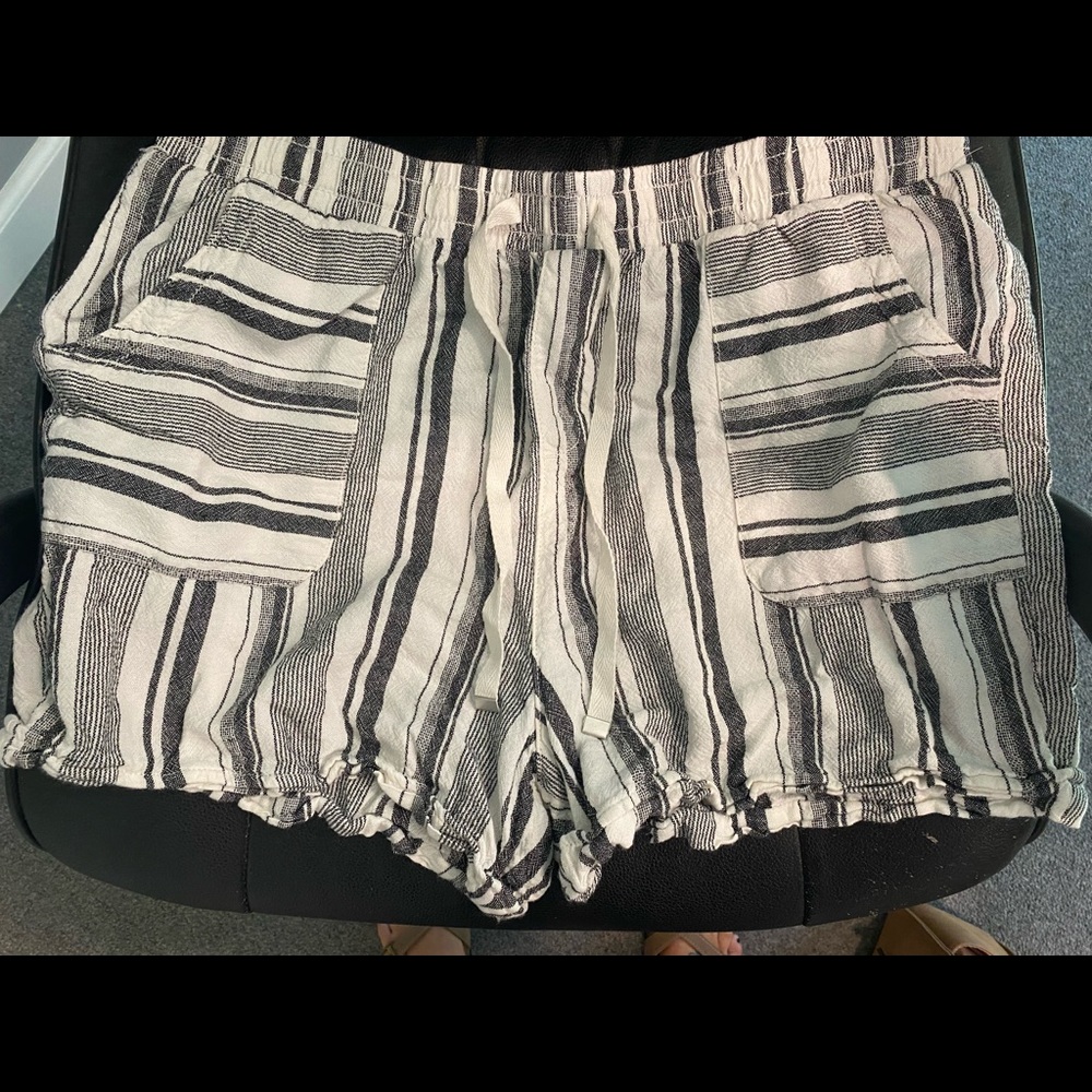 Striped relaxed fit shorts